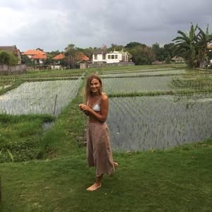 Meet your Posher, Ilona